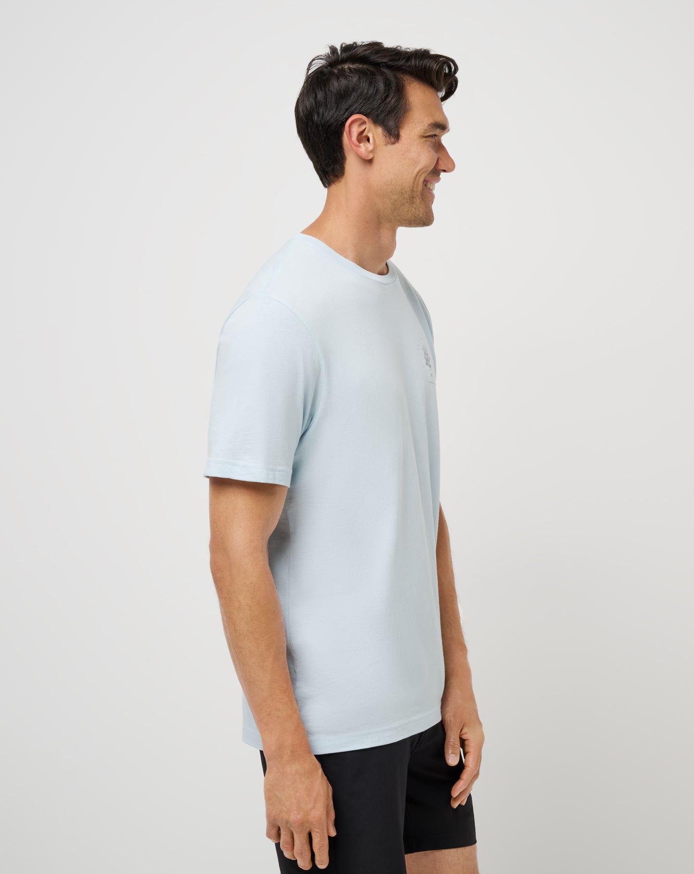 Azzurro Travis Mathew Coastal Scenery Tee