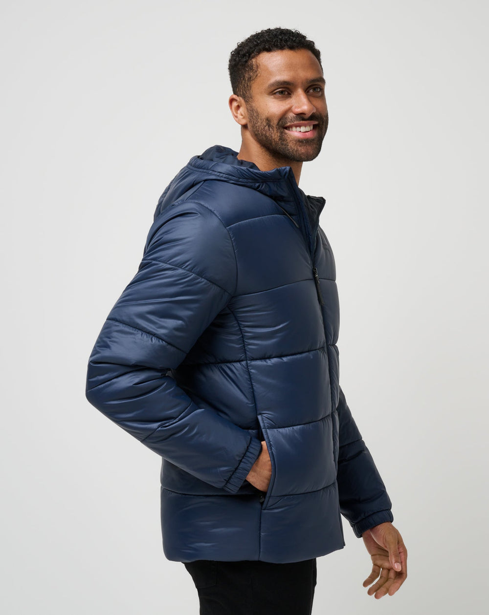 Total Eclipse Travis Mathew Aves Tech Puffer Jacket