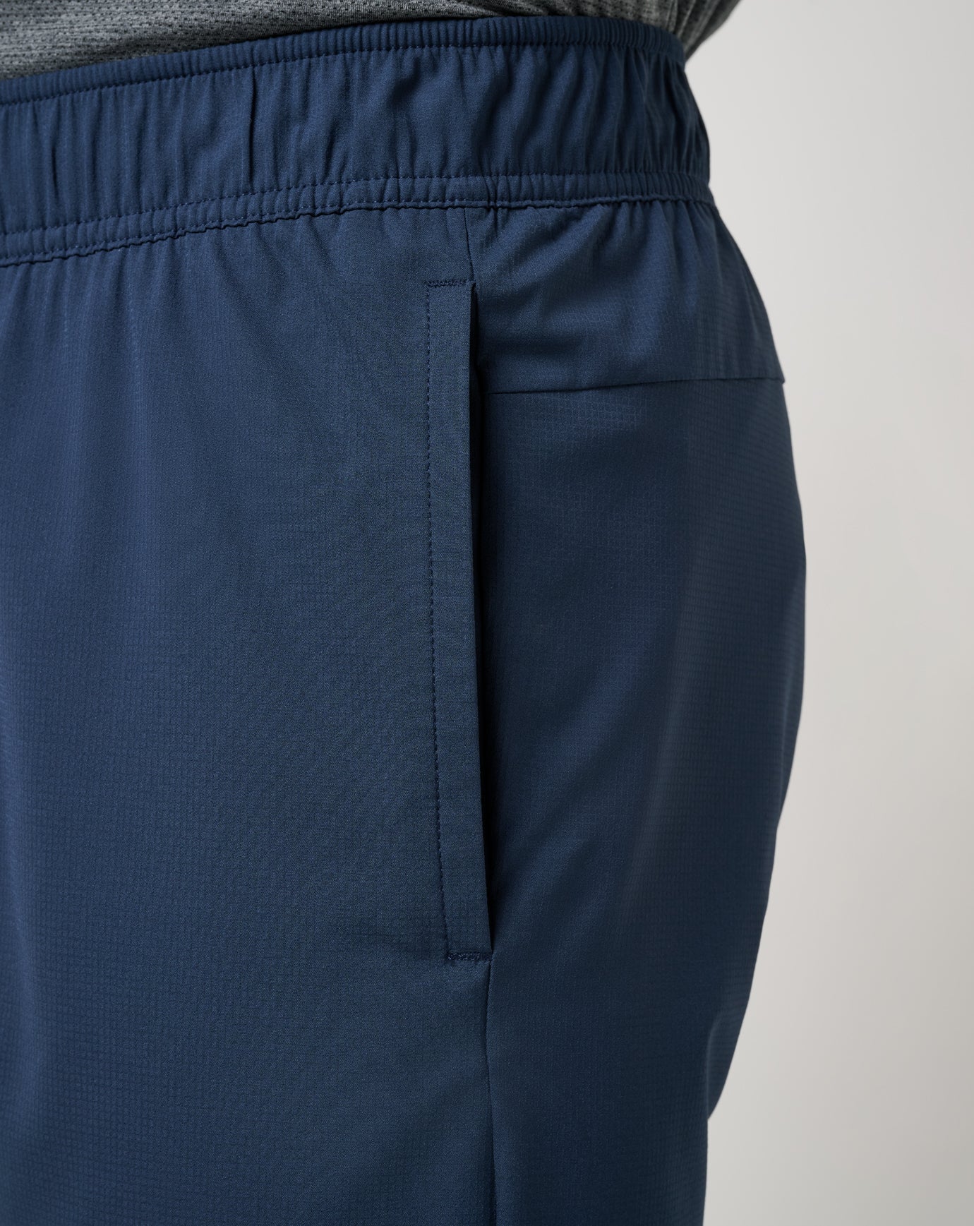 Mood Indigo Travis Mathew Wanderlust E-Waist Short 7.5In