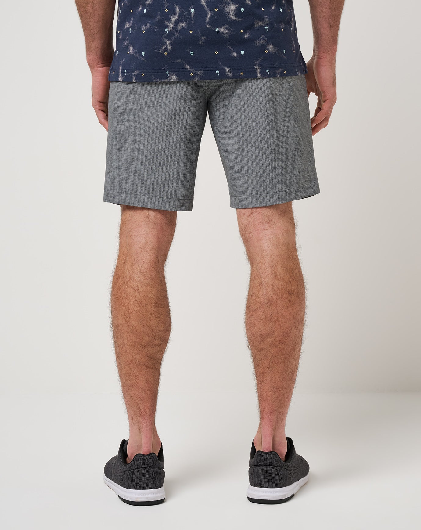 Quiet Shade Travis Mathew Call An Audible Short 9In