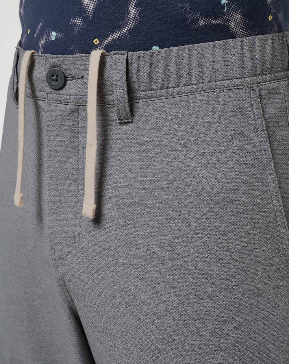 Quiet Shade Travis Mathew Call An Audible Short 9In