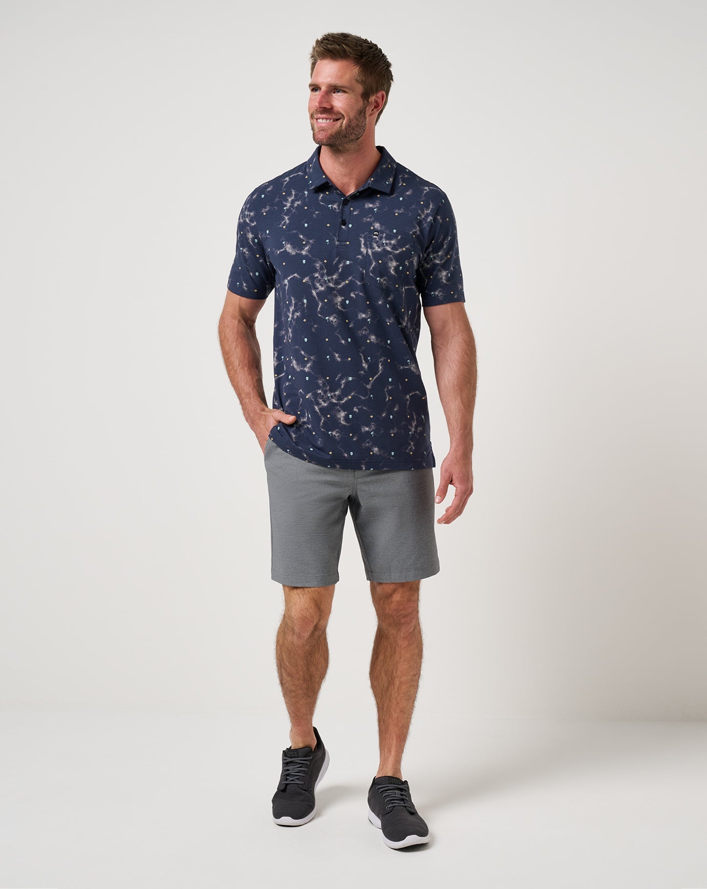 Quiet Shade Travis Mathew Call An Audible Short 9In